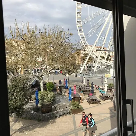 152